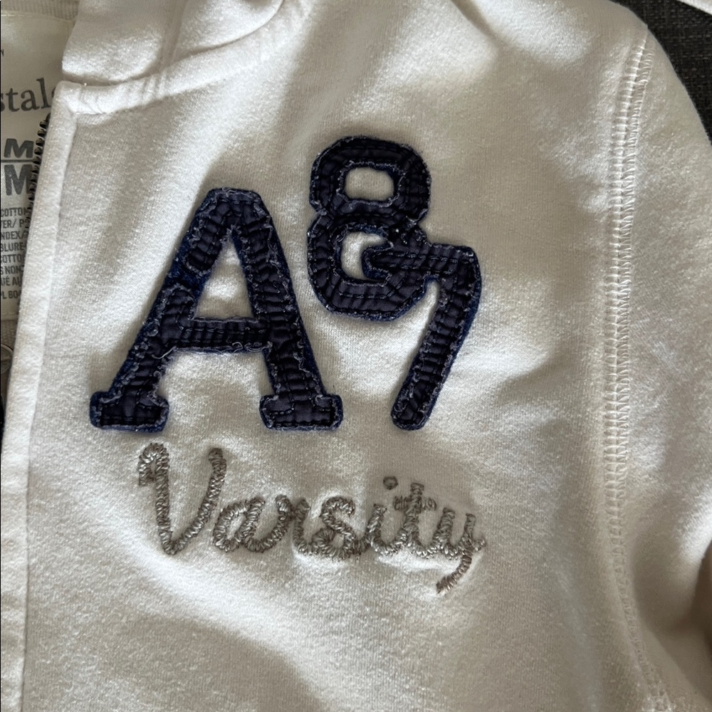 Aeropostale Cream Hoodie with Navy Patch Details - Picture 4 of 7
